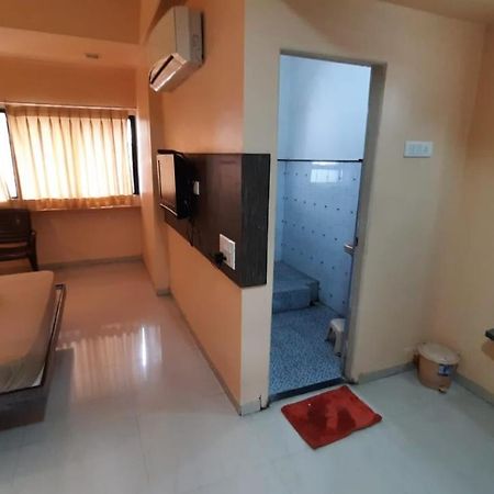 Sugandha Lodge Solapur Luaran gambar